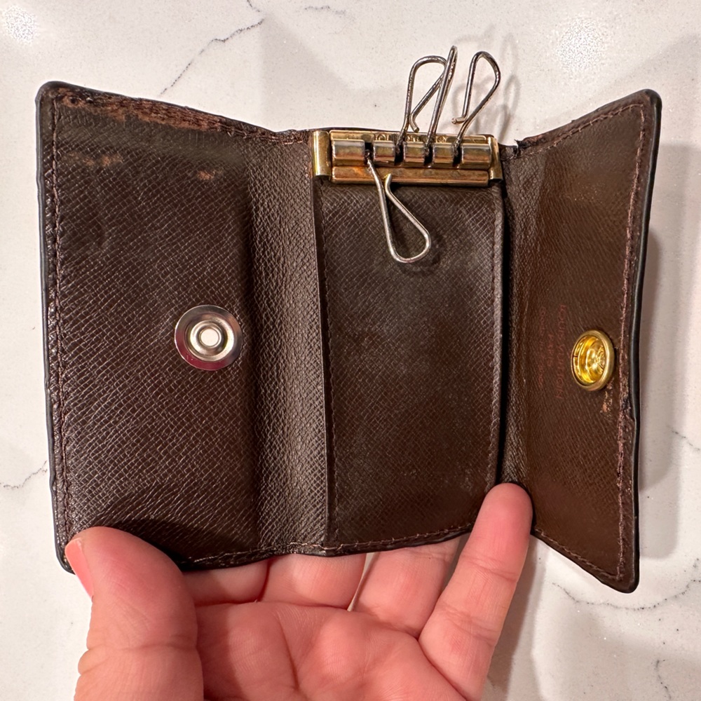 Authentic Louis Vuitton Key holder - Picture 2 of 2